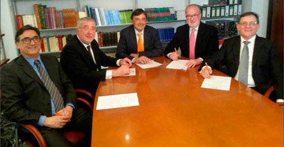 Los presidentes de las cooperativas. De izquierda a derecha: Delfí Sirvent (QFplus), Alfredo Fernández (Cofedas), Javier Calabuig (Coinfer), Javier Merino (Coanfe) y José Luis Ollo (Synergas).