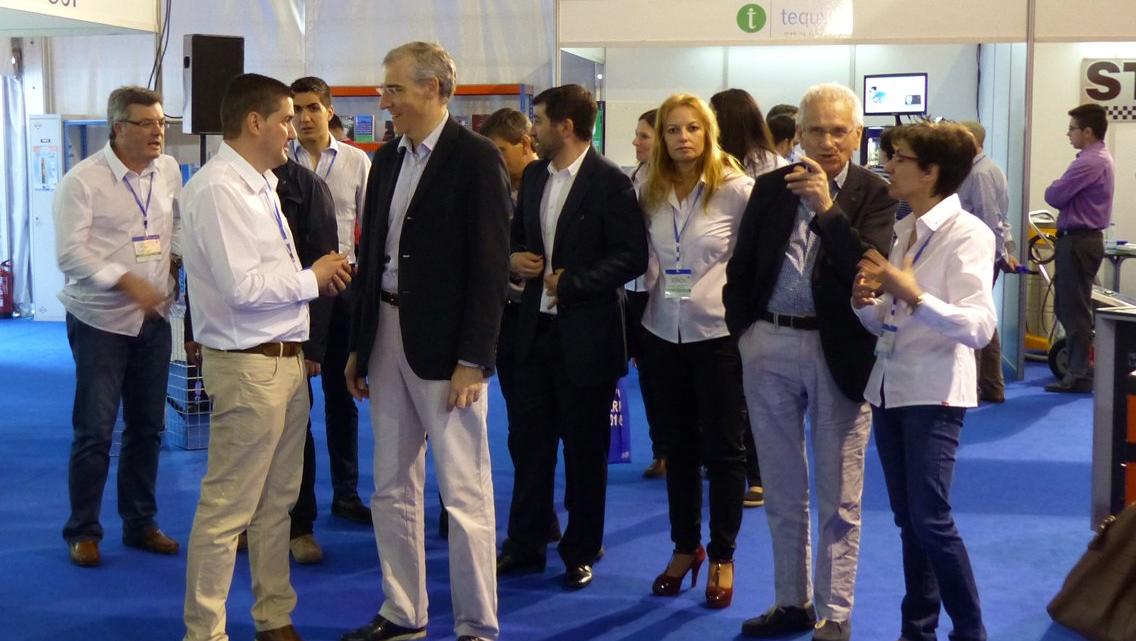 A la izquierda de la imagen, Argimiro Fernández (der.), responsable de GSI, junto al conselleiro de Economía e Industria