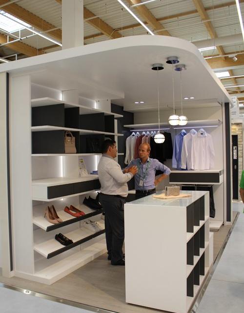 El centro incorpora detalles para hacer más agradable la experiencia de compra.