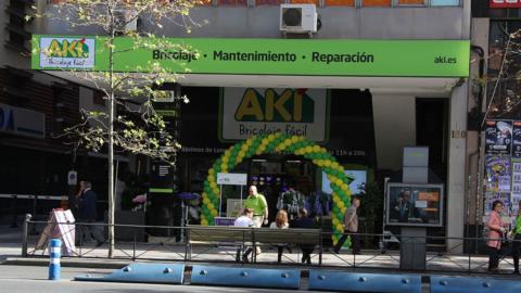 La segunda tienda de proximidad de Akí está ubicada en las instalaciones de la que fuera Ferretería Europa, en la calle Bravo Murillo.