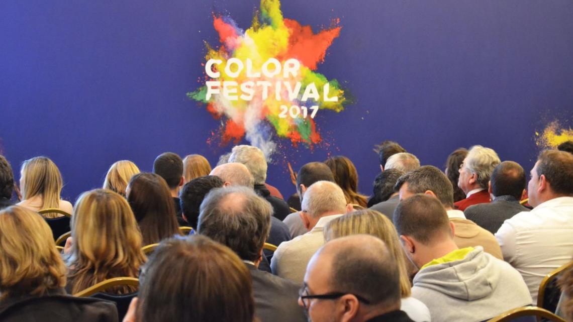 Más de 1.000 distribuidores han asistido al tour Color Festival 2017 de Bruguer.