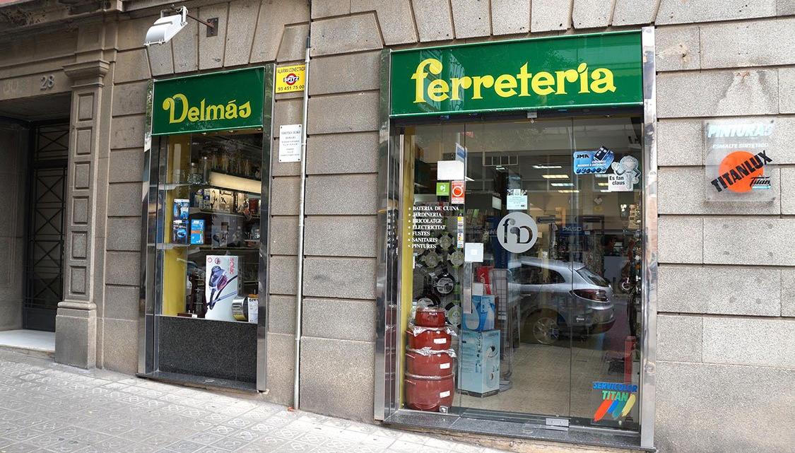 Uno de los cambios más evidentes ha afectado al nombre. El negocio, antiguamente denominado Ferretería Dalmás, ha pasado a llamarse Ferretería Mandri tras ser adquirido por Jaume Alcover.