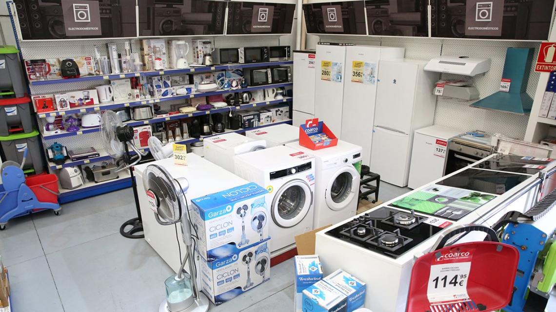 La tienda incluye también una sección de electrodomésticos, así como un amplio surtido de PAE y menaje.