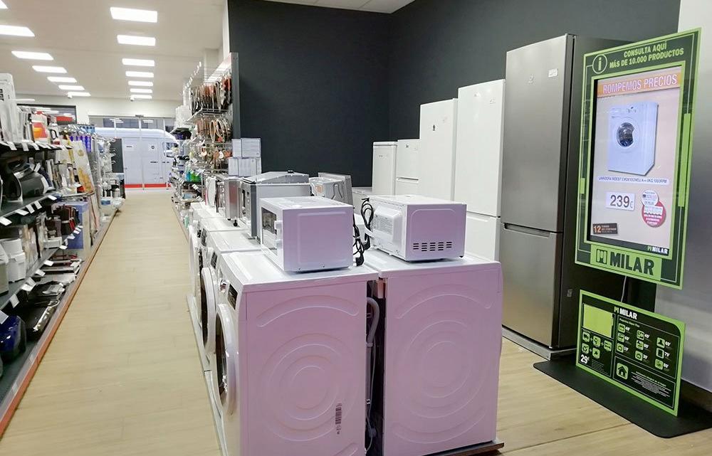 La reforma se ha aprovechado para integrar el punto de venta de Electrodomésticos Milar.