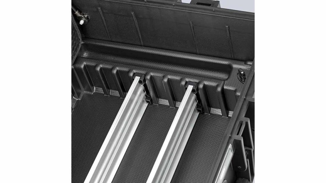 Los compartimentos en la bandeja base se pueden distribuir individualmente con separadores de aluminio.
