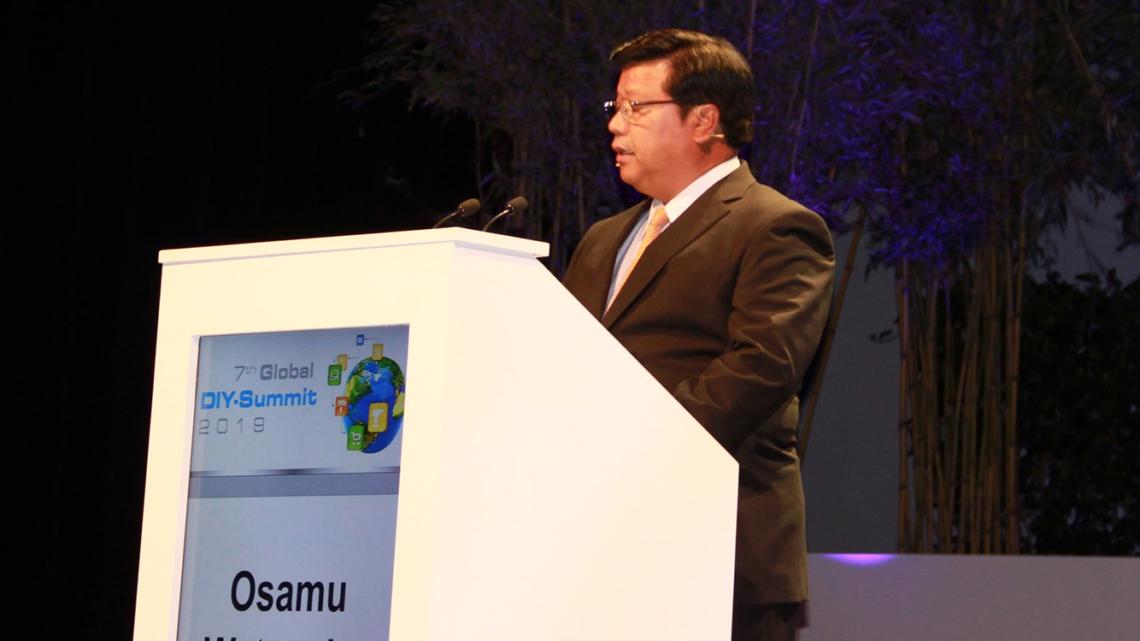 Osamu Watanabe, consejero delegado y presidente de Lixil Viva Corporation.