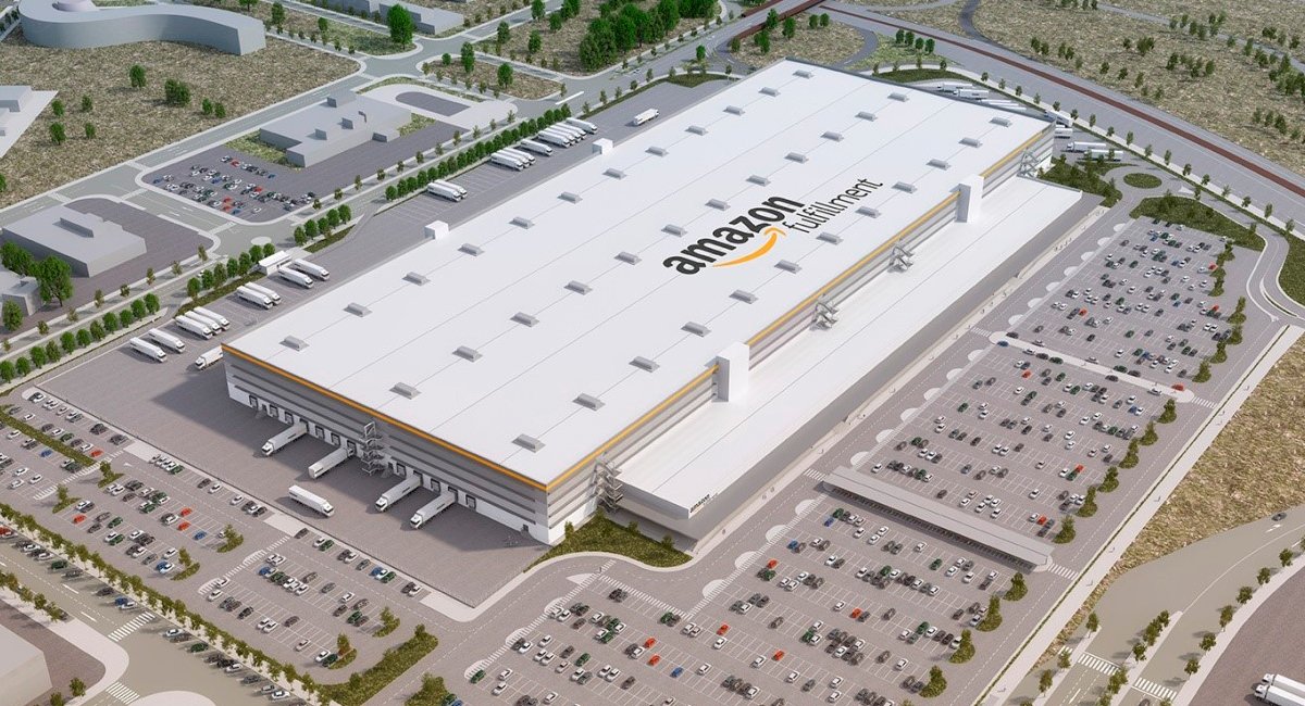 Amazon nos abre las puertas de uno sus centros logísticos más grandes de España