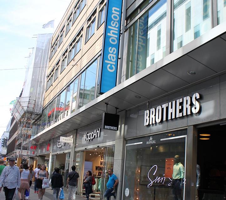 Esta tienda se ubica en una de las principales calles comerciales de Estocolmo.