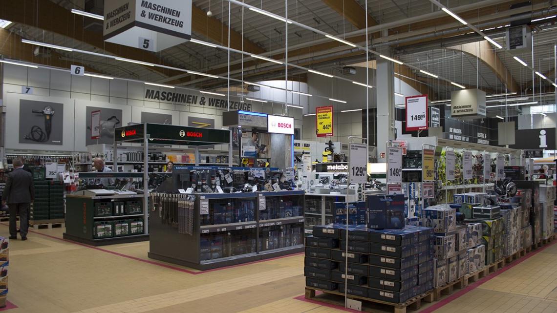 En la sección de herramientas eléctricas, las máquinas se organizan por marca. Y la presencia de firmas alemanas es mayoritaria.