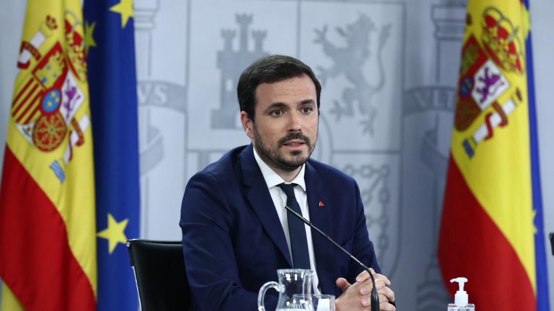 El ministro de Consumo, Alberto Garzón, durante su intervención en la rueda de prensa posterior al Consejo de Ministros. (Foto: Pool Moncloa / Fernando Calvo).