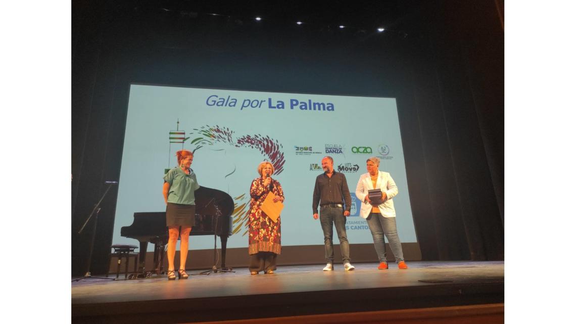 ACZA participó en una gala benéfica en Tres Cantos (Madrid) para recaudar fondos.