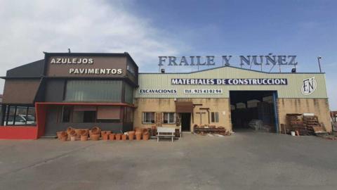 Dos de los nuevos asociados de BDB: Fraile y Núñez, de Oropesa; y Azulejos Escalona (Los Andaluces), de Escalona.