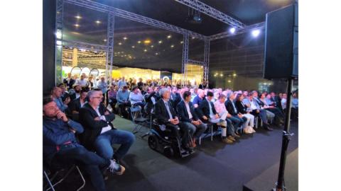 Alrededor de 300 profesionales asistieron a la presentación de Neopro, que tuvo lugar este miércoles, 5 de octubre, en Feria de Valencia