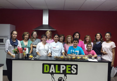 Dalpes organiza de forma periódica cursos de cocina para fidelizar a sus clientes.