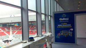 El palco de Quilosa estaba situado en la pista central de la Caja Mägica, el recinto donde se celebra el Madrid Open Tenis.