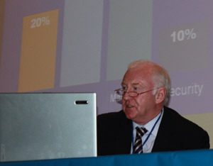 Ray Colman, durante su intervención en el Eurobrico Meeting Point de 2011.
