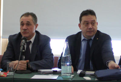 Pedro Durán (izquierda) ha salido reelegido presidente de Aside. A la derecha, Eduardo Salazar, gerente del grupo.