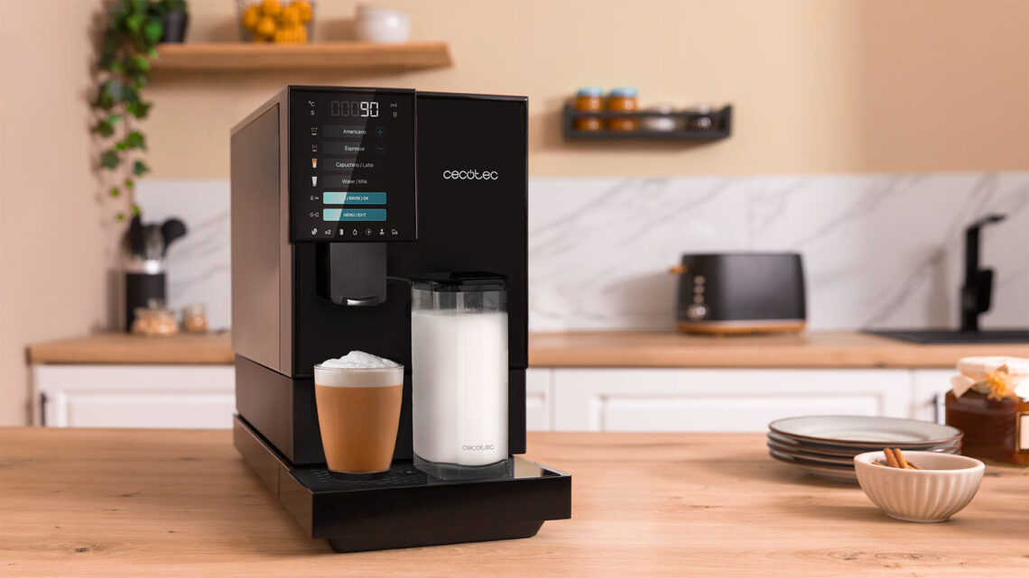 La cafetera superautomática compacta de Cecotec para cocinas