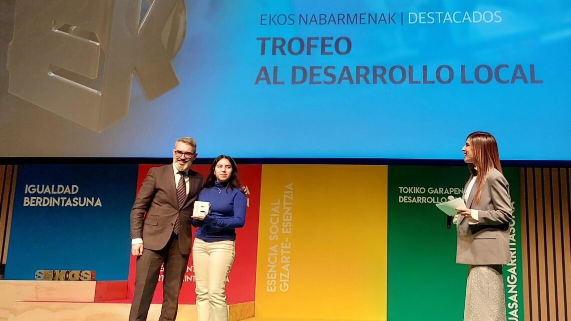 Izar entregó el premio Ekos al desarrollo local en San Sebastián.